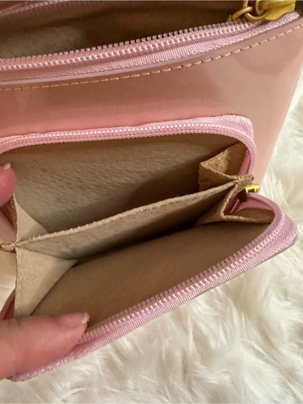 Beijo Pink Women's Crossbody Bag with an Adjustable Strap NWOT